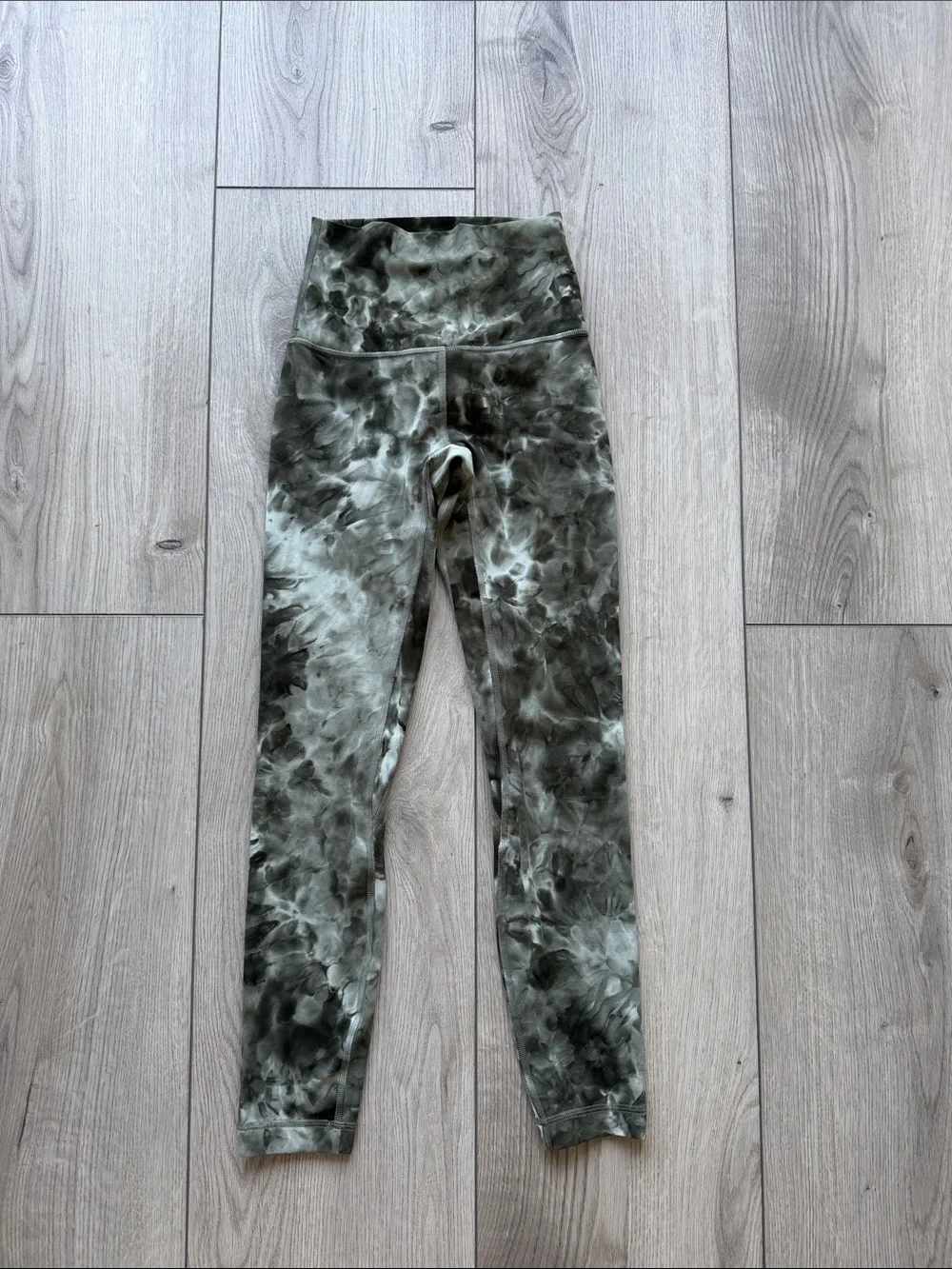 Lululemon Align Pant Size 0 Diamond Dye Light Sage Army Green Medium Olive 25”